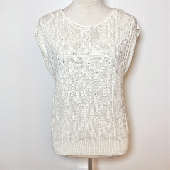 Sweaters USA Sweaters - Vintage Sweaters USA Cable Knit Sleeveless Sweater Vest Made In USA Women’s Sm